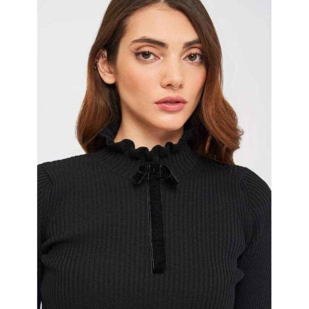 Zara Velvet Bow Cropped Sweater Victorian Ruffle Neck Dark Academia Fitted Crop